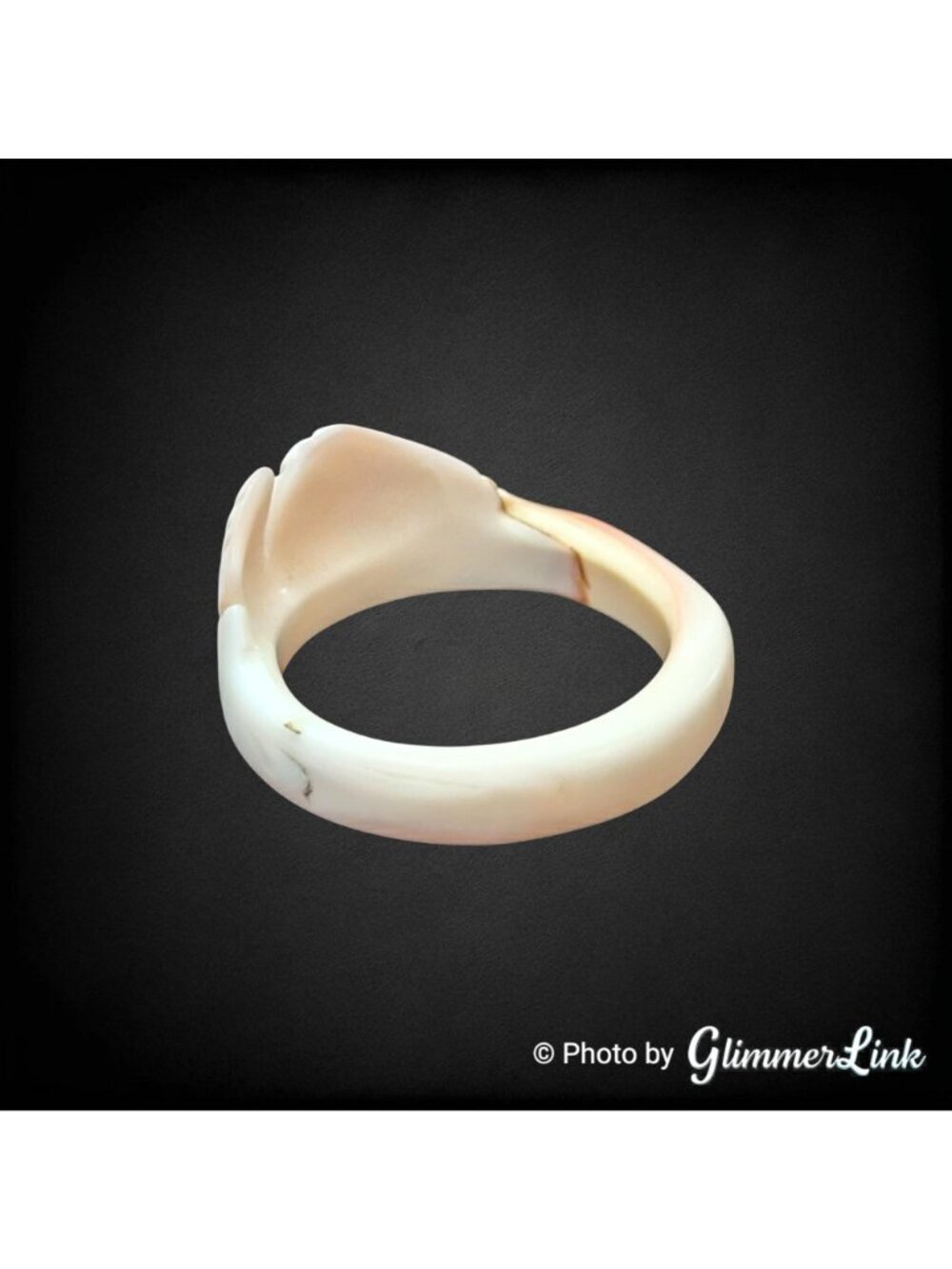 Vintage Carved Shell Fish Ring Size 8.25 Cream Pink Brown - Picture 10 of 11